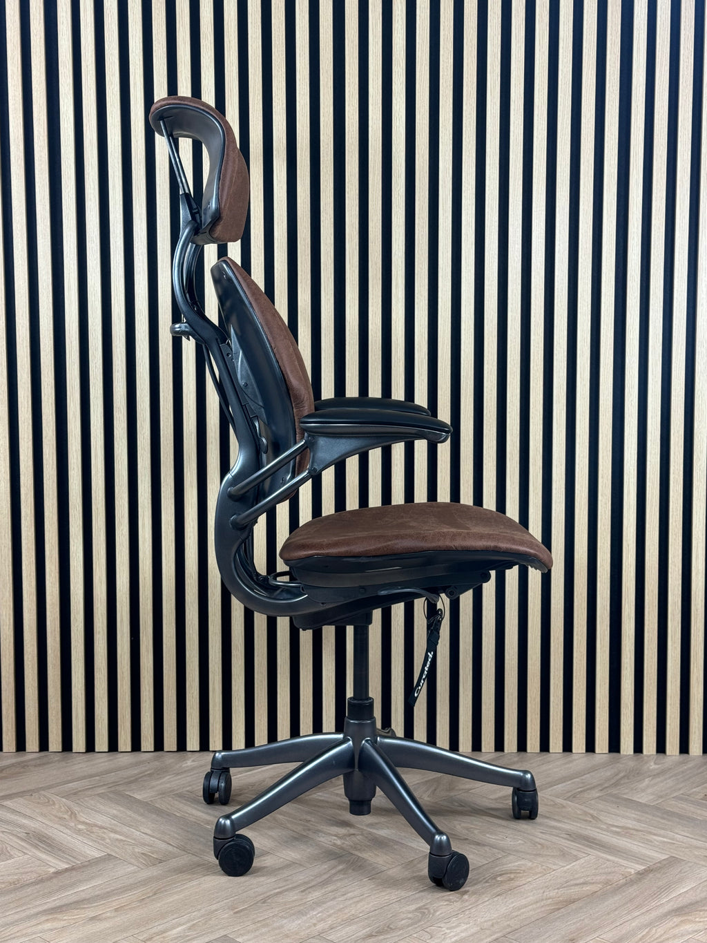 Humanscale Freedom Highback Distressed Brown Leather