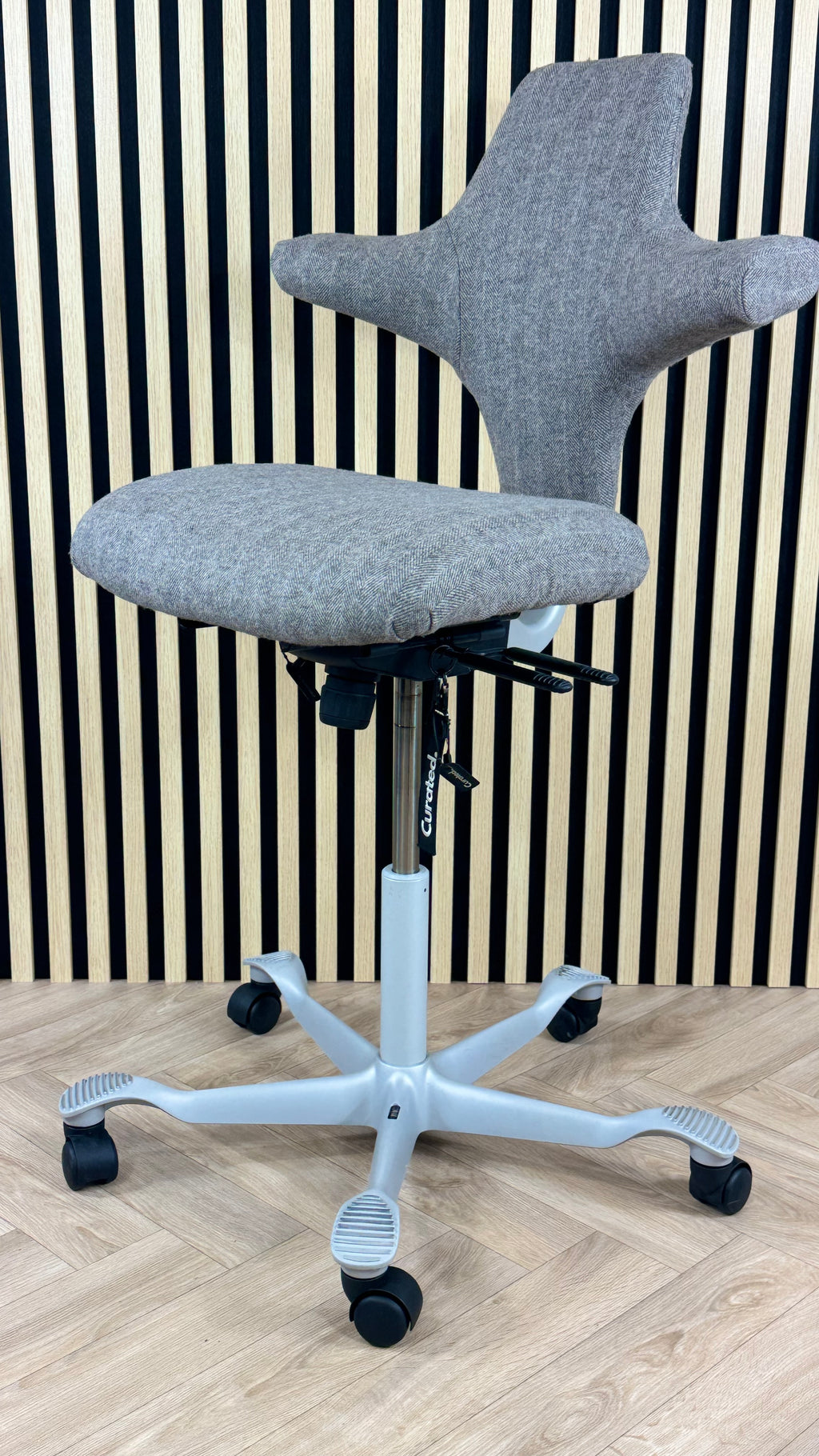 HAG Capisco Amberwood Herringbone