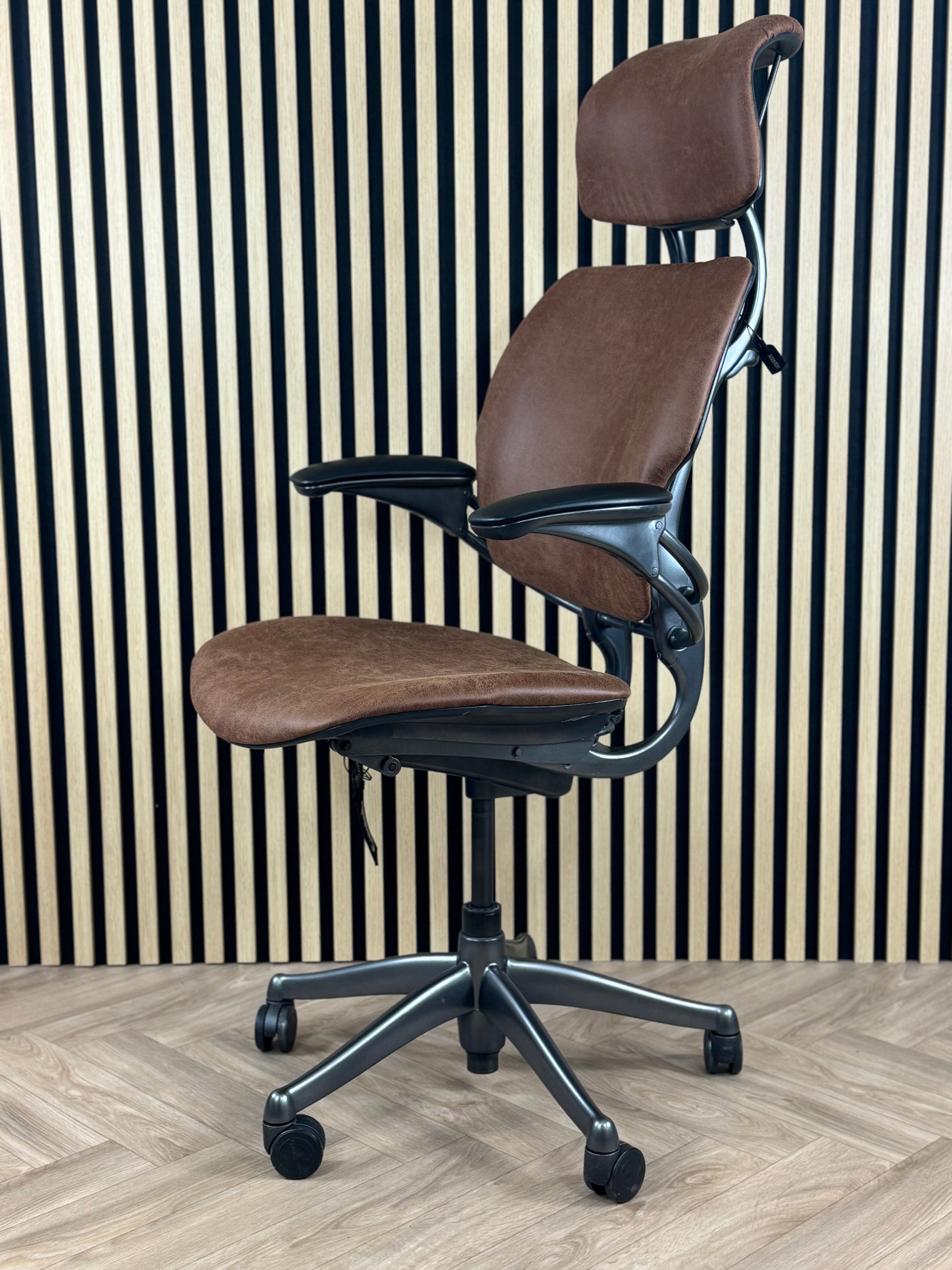 Humanscale Freedom Highback Distressed Brown Leather