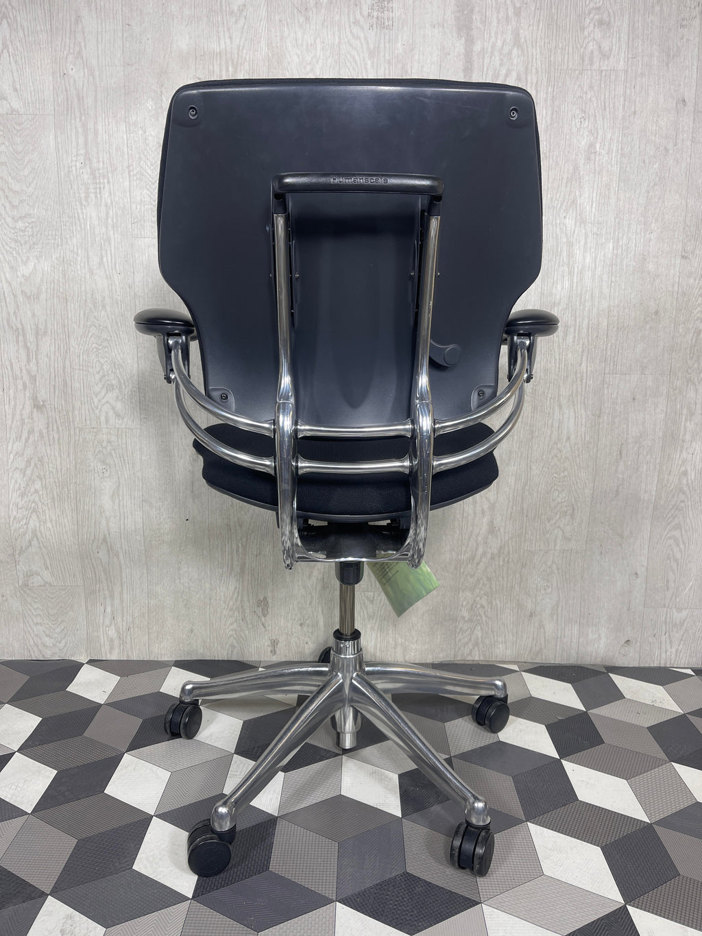 Humanscale Freedom Chrome Black