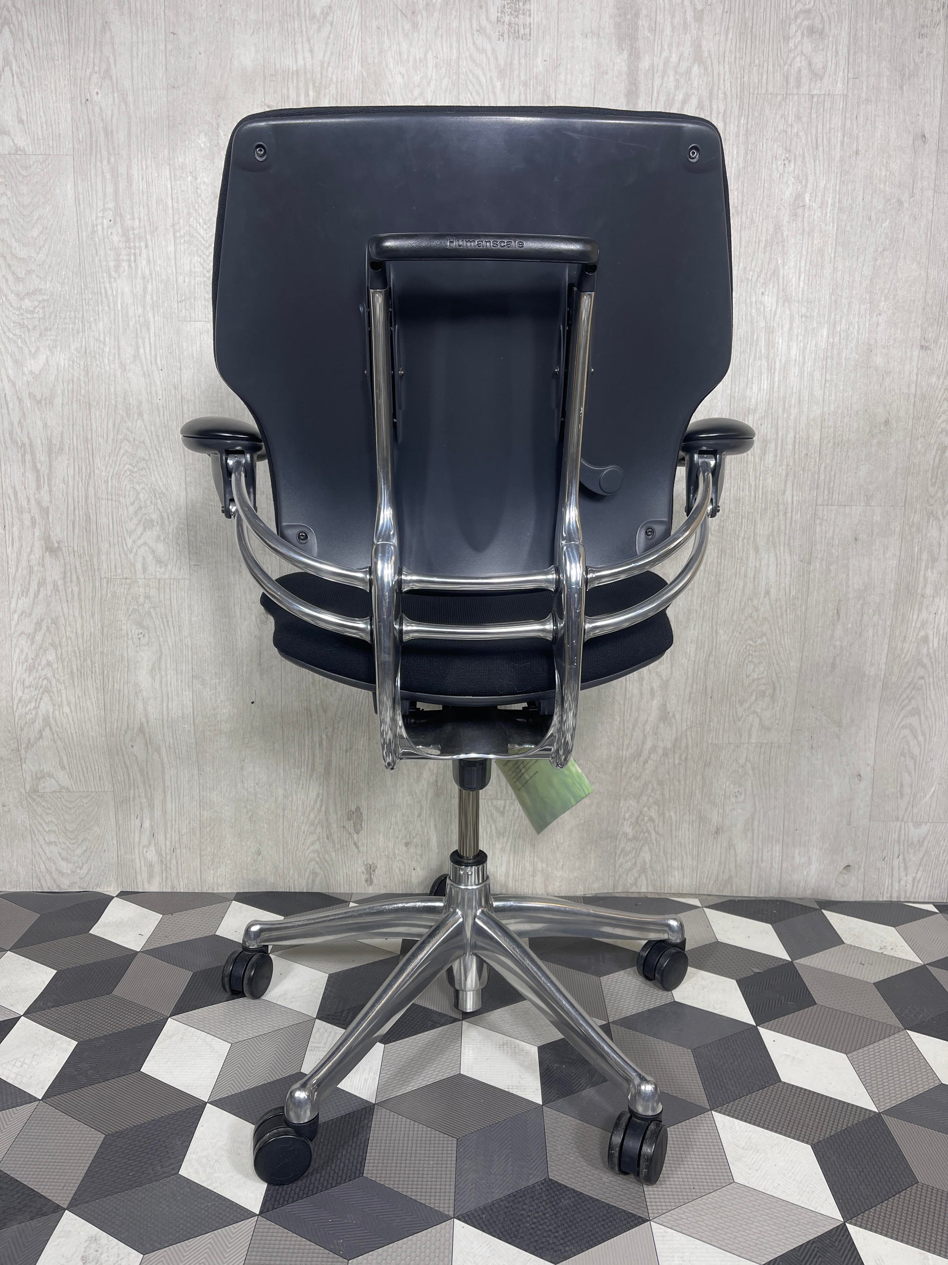 Humanscale Freedom Chrome Black