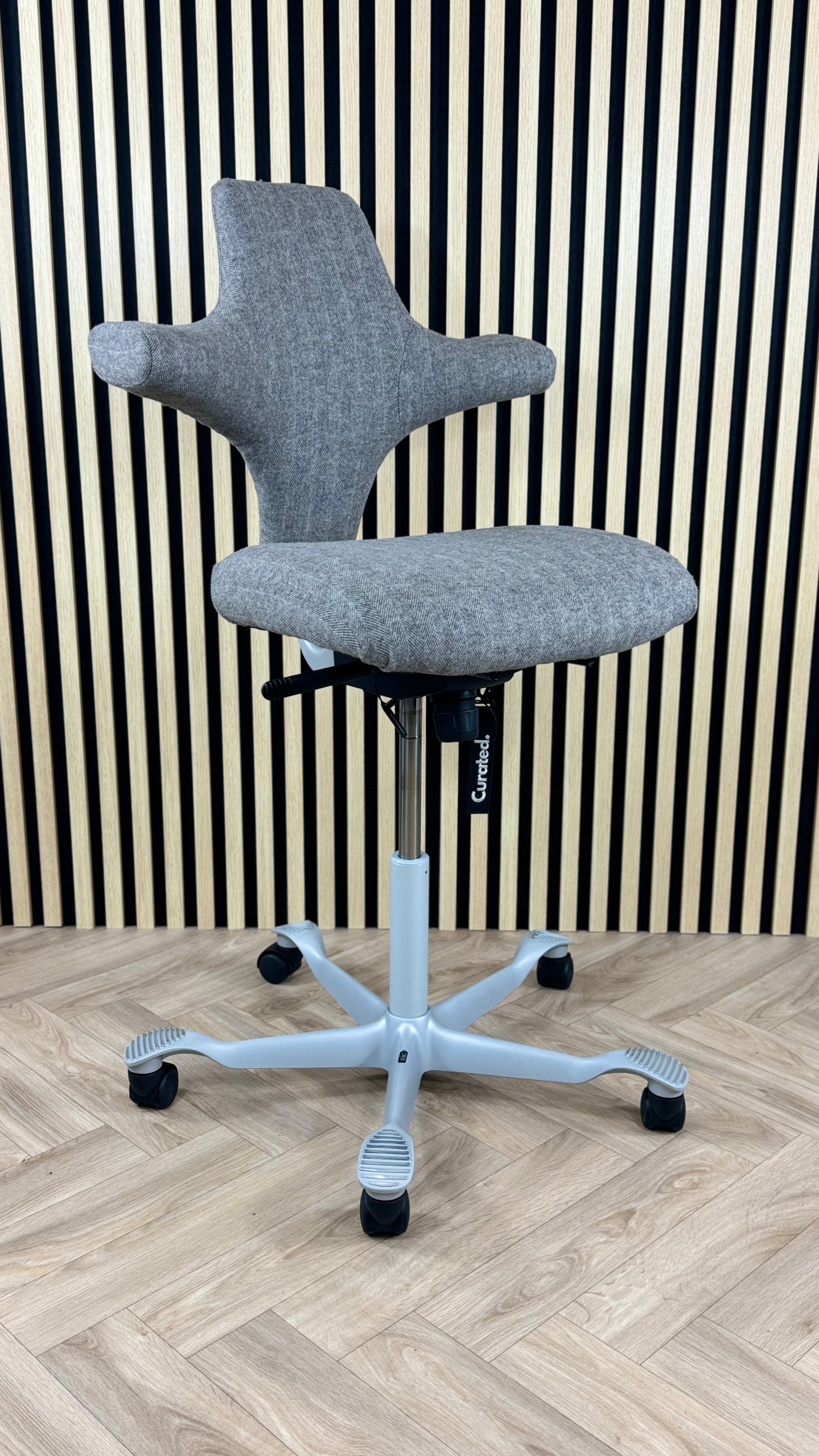 HAG Capisco Amberwood Herringbone