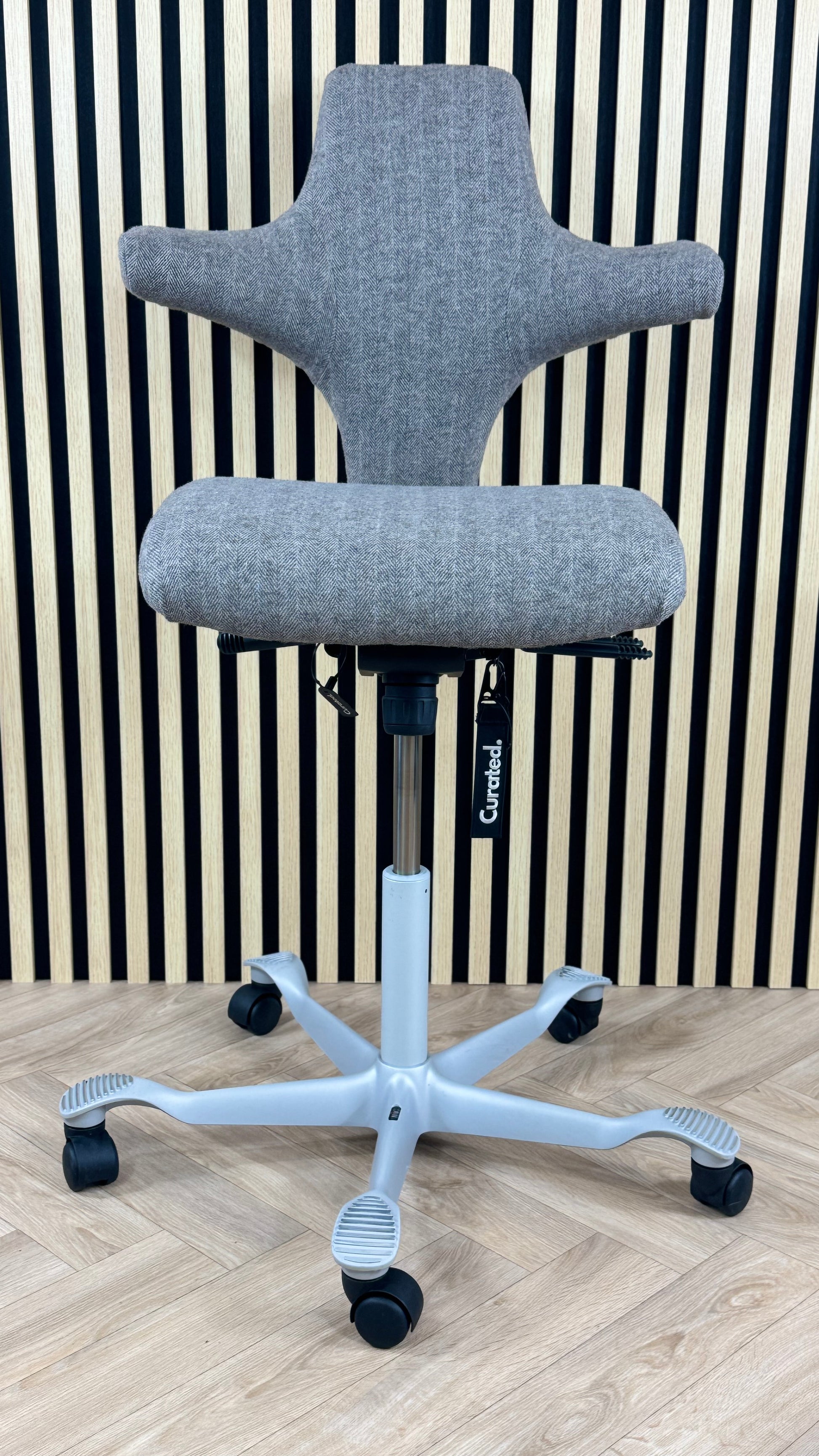 HAG Capisco Amberwood Herringbone