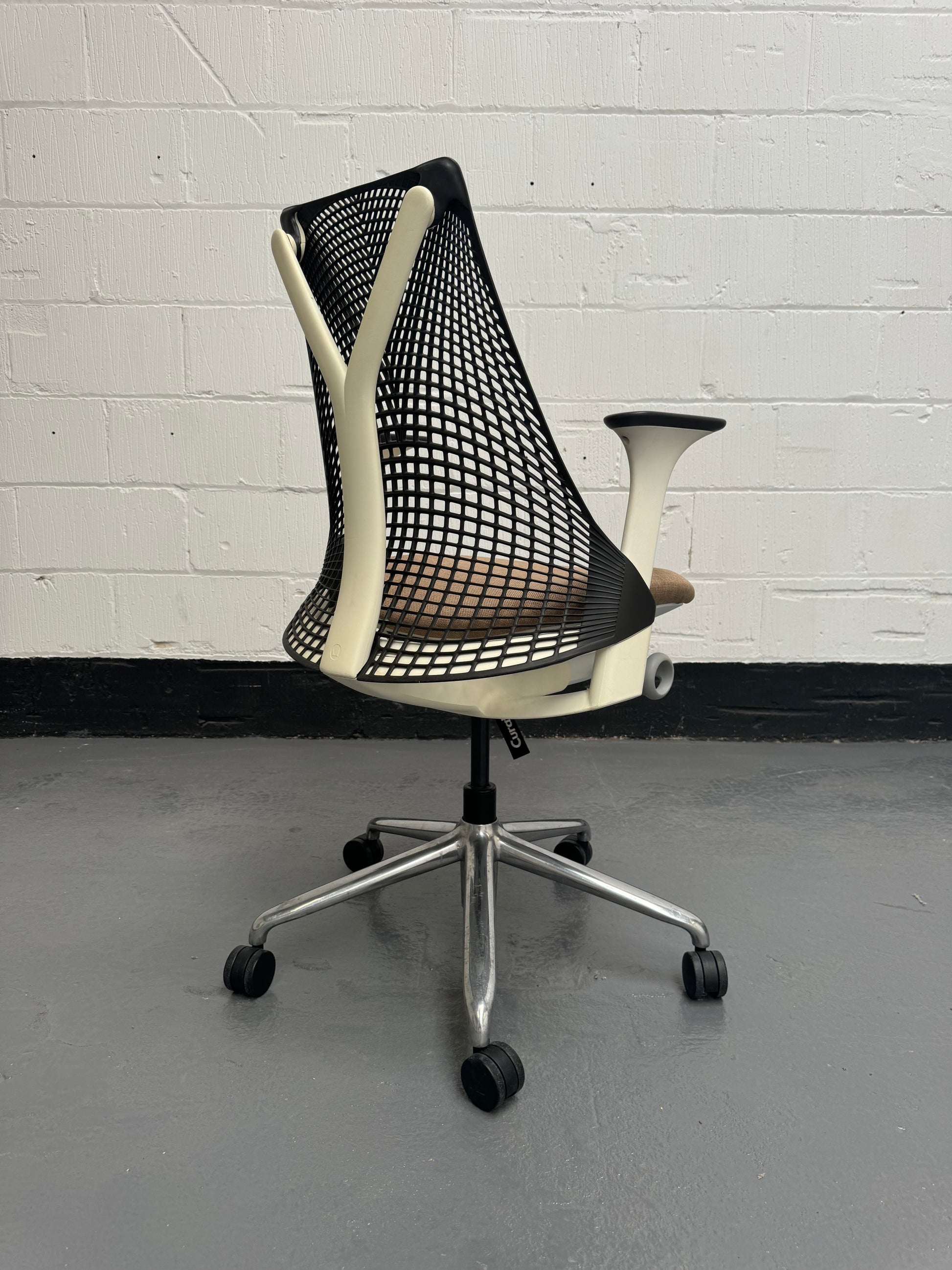 Herman Miller Sayl Light Oatstone