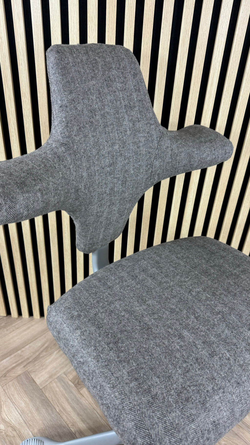 HAG Capisco Amberwood Herringbone