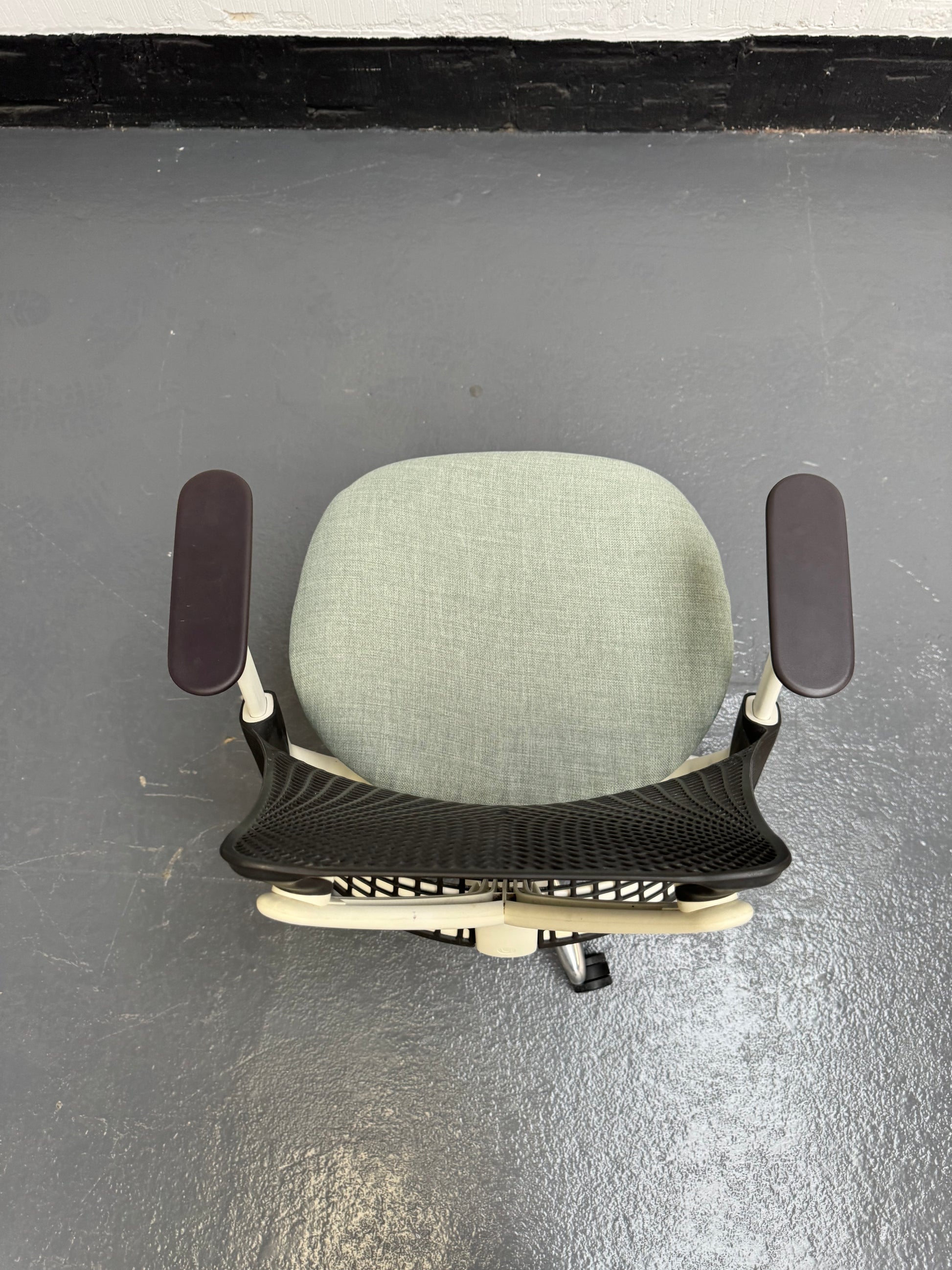 Herman Miller Sayl Light Verde Lume