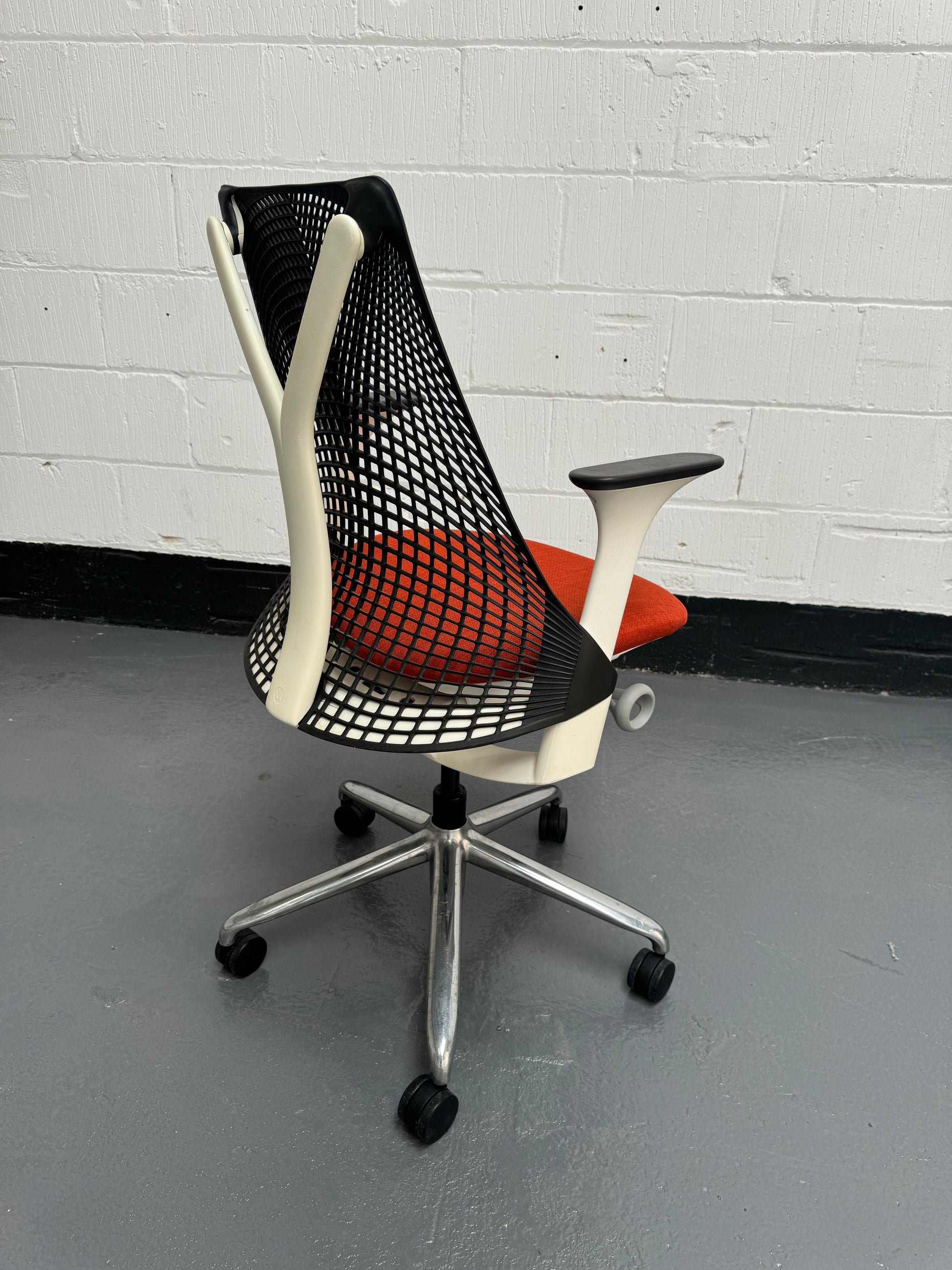 Herman Miller Sayl Light Sunset Saffron