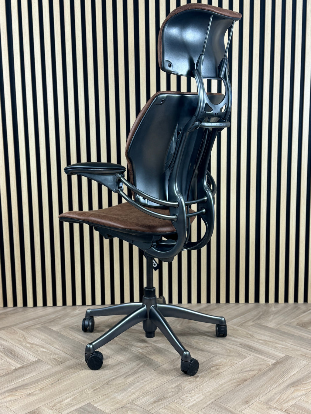 Humanscale Freedom Highback Distressed Brown Leather