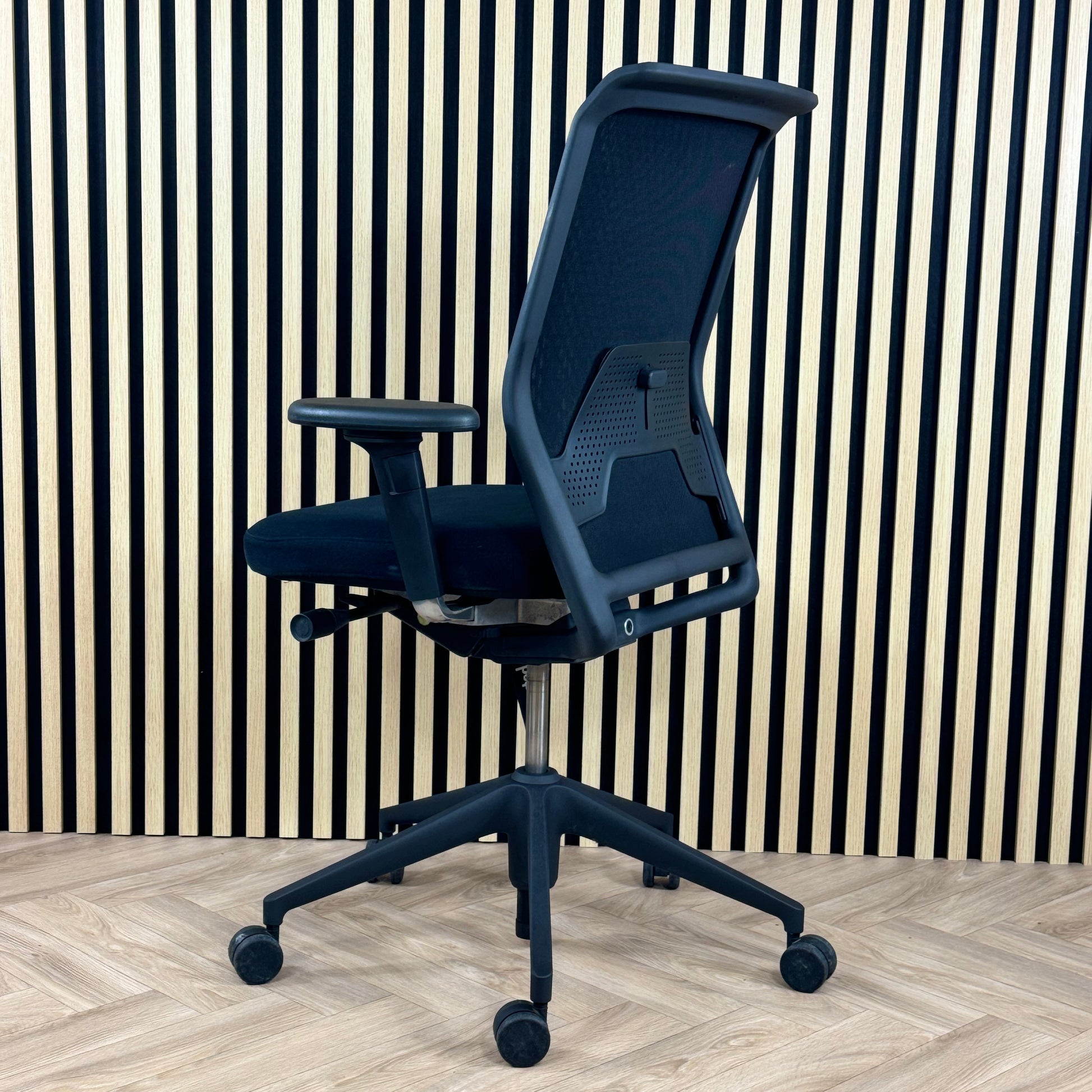 Vitra ID Mesh Chair Black