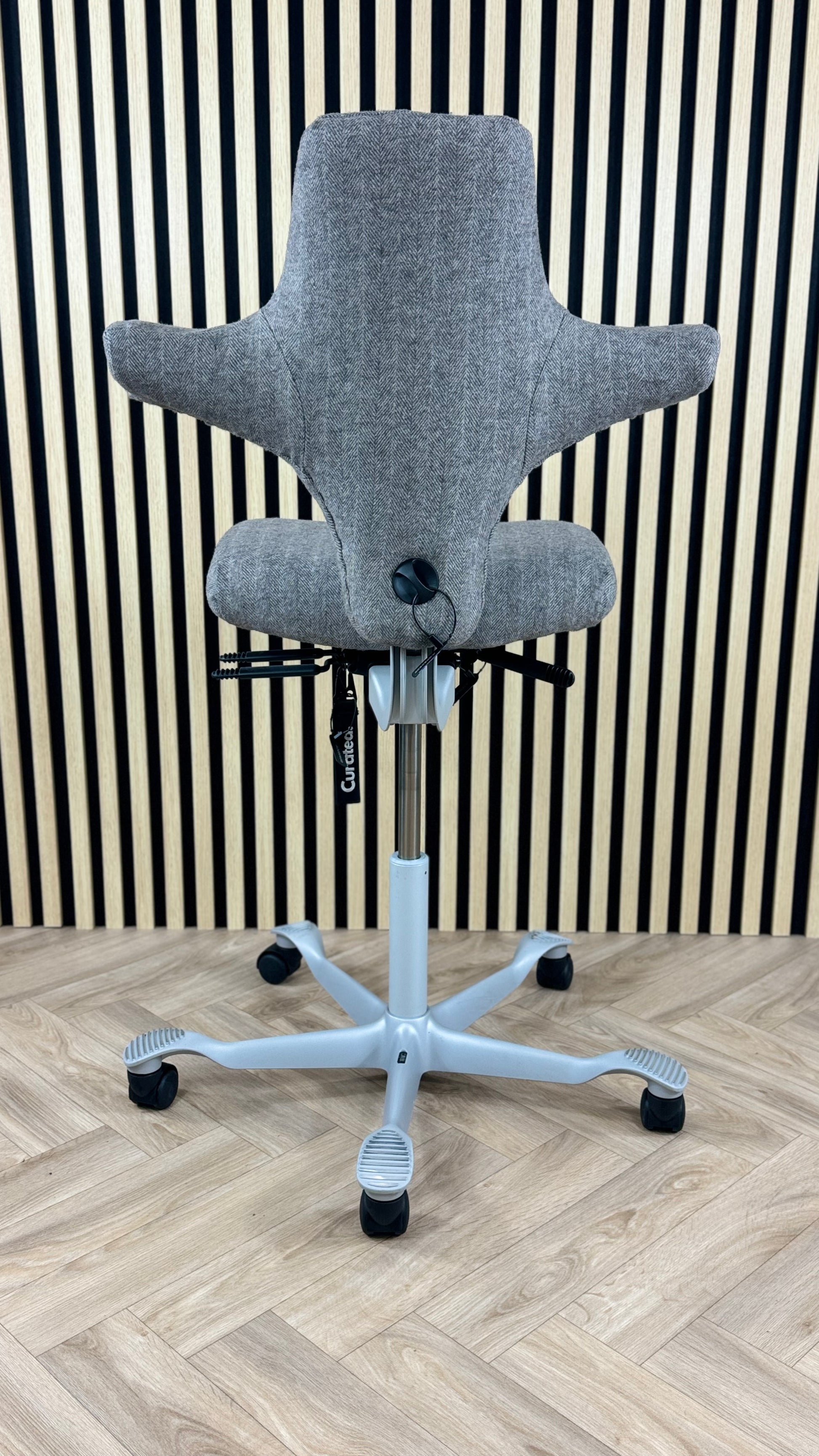 HAG Capisco Amberwood Herringbone