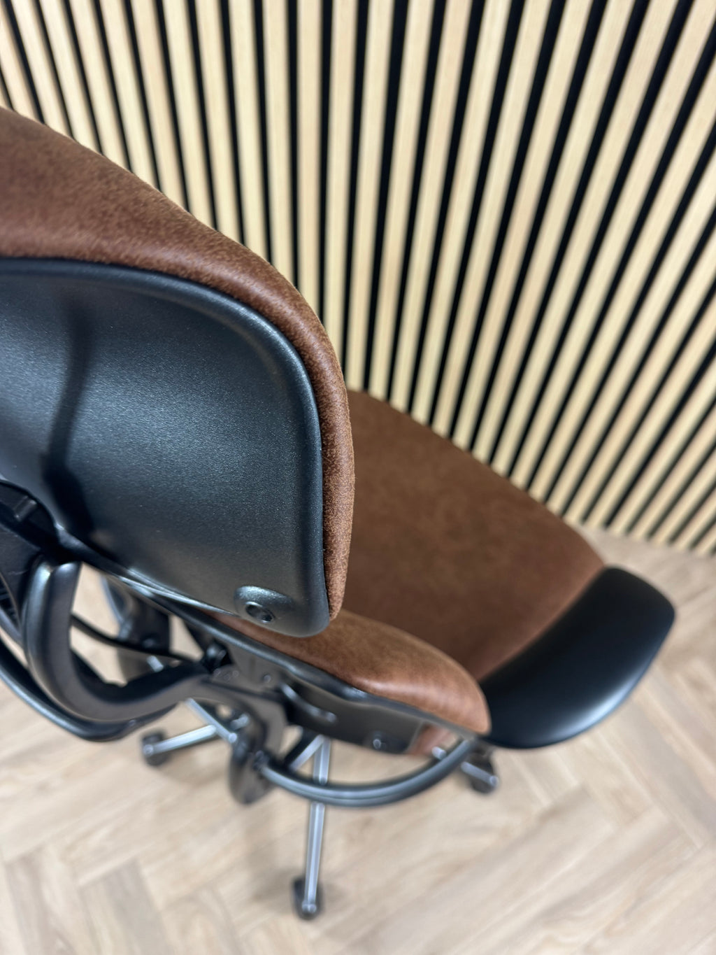 Humanscale Freedom Highback Distressed Brown Leather