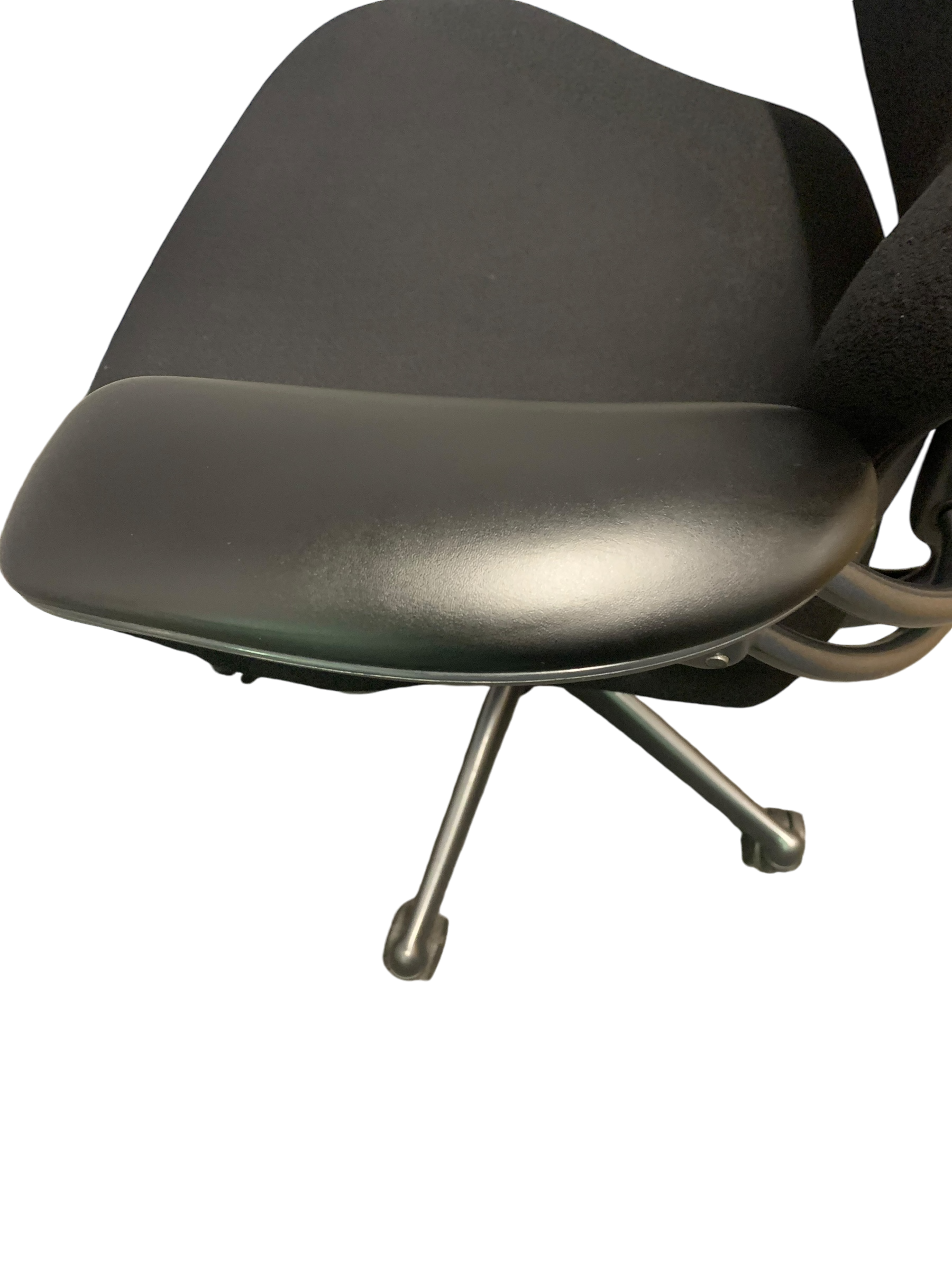 Humanscale Freedom Black Edition