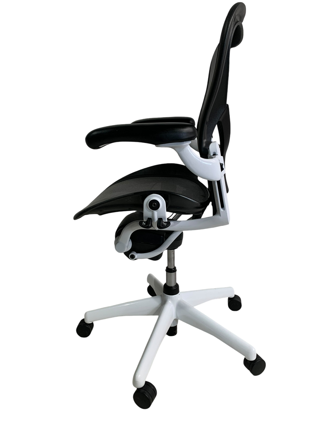 Herman Miller Aeron Size B White Posturefit