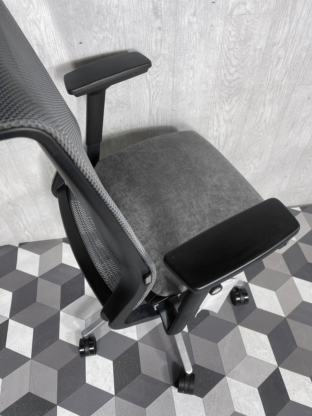 Steelcase Think Distressed Grey Leather Office Chair Fully Loaded