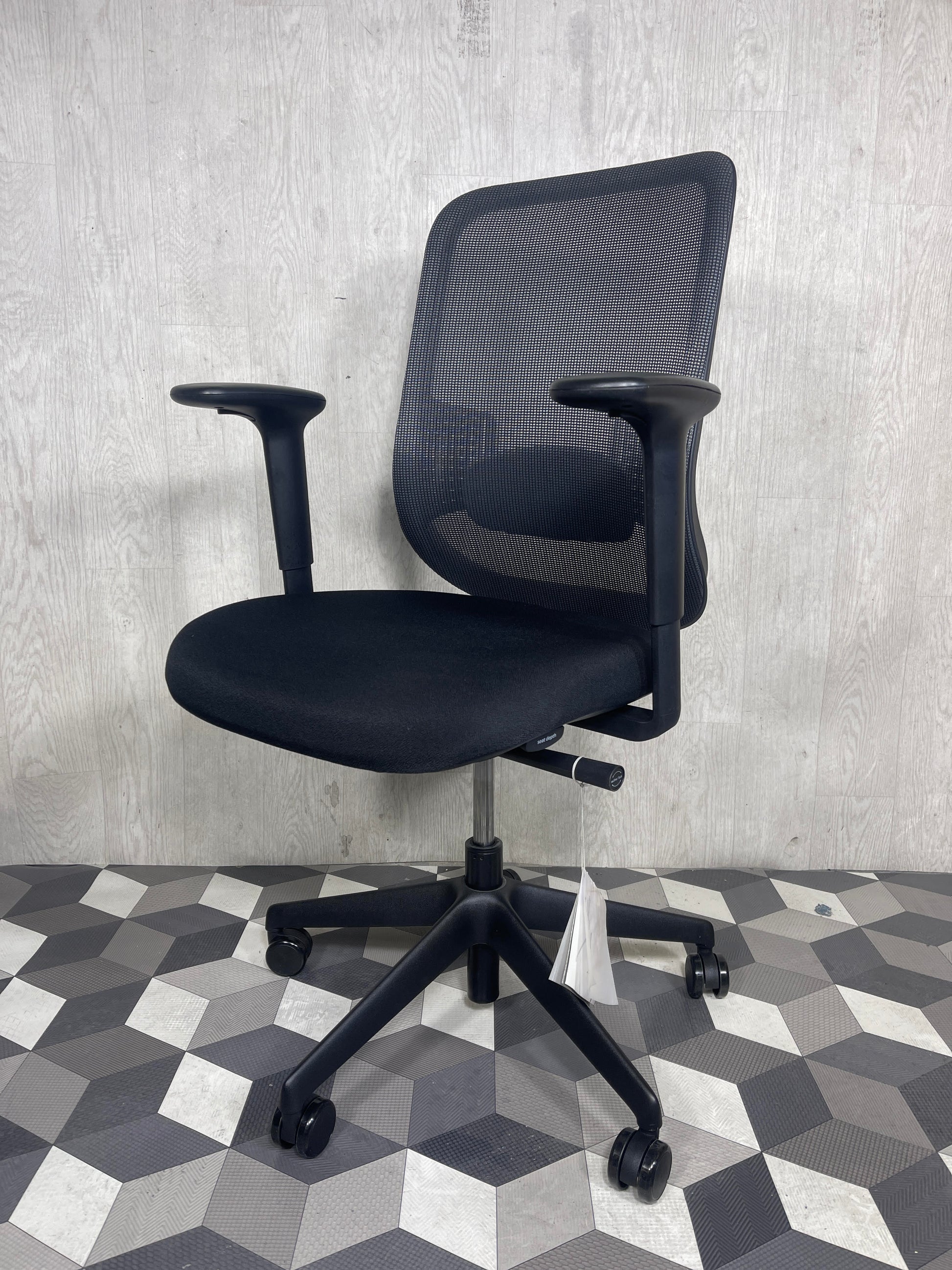 Orangebox Do Chair Black Edition Fully Loaded