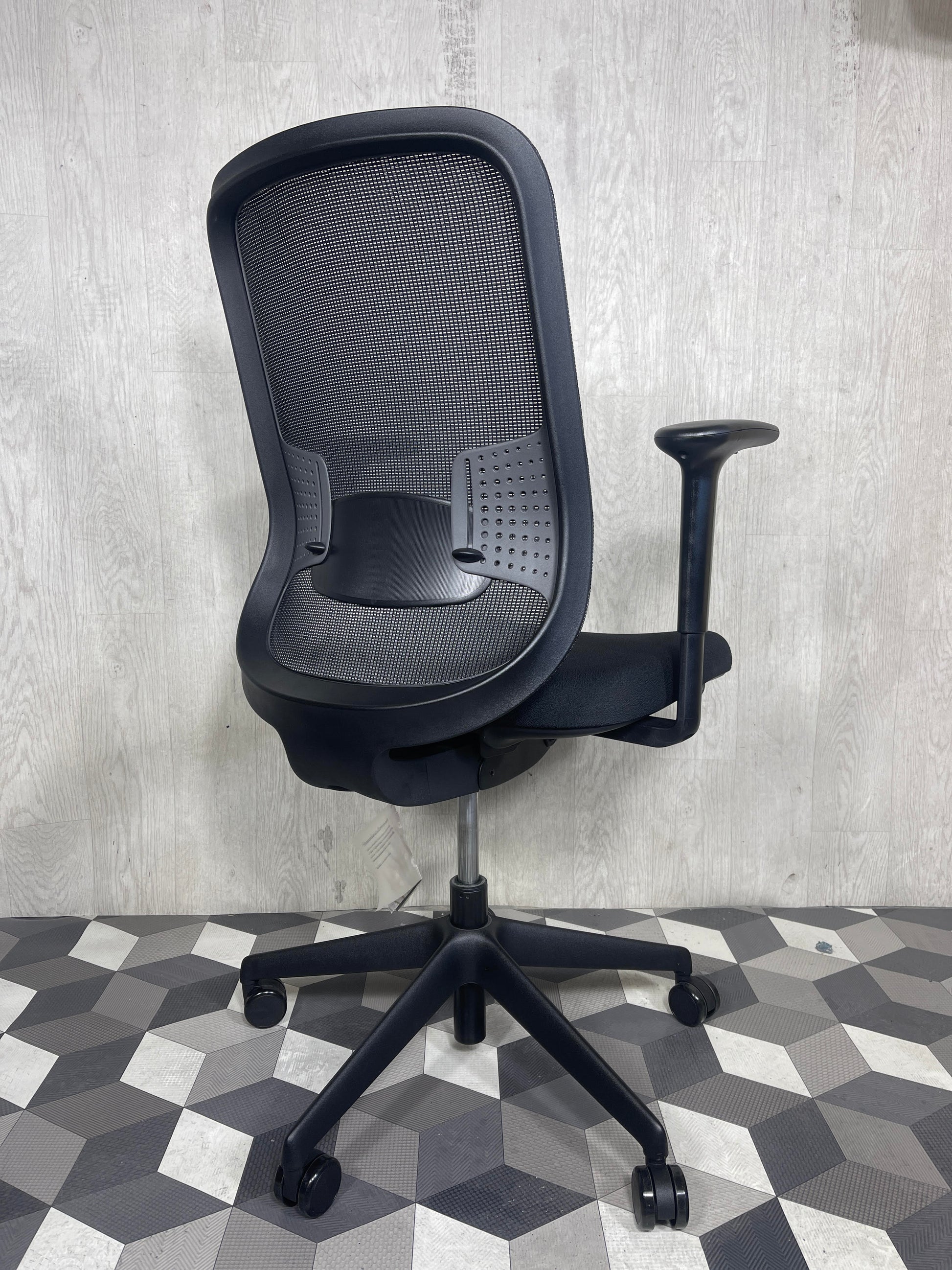 Orangebox Do Chair Black Edition Fully Loaded