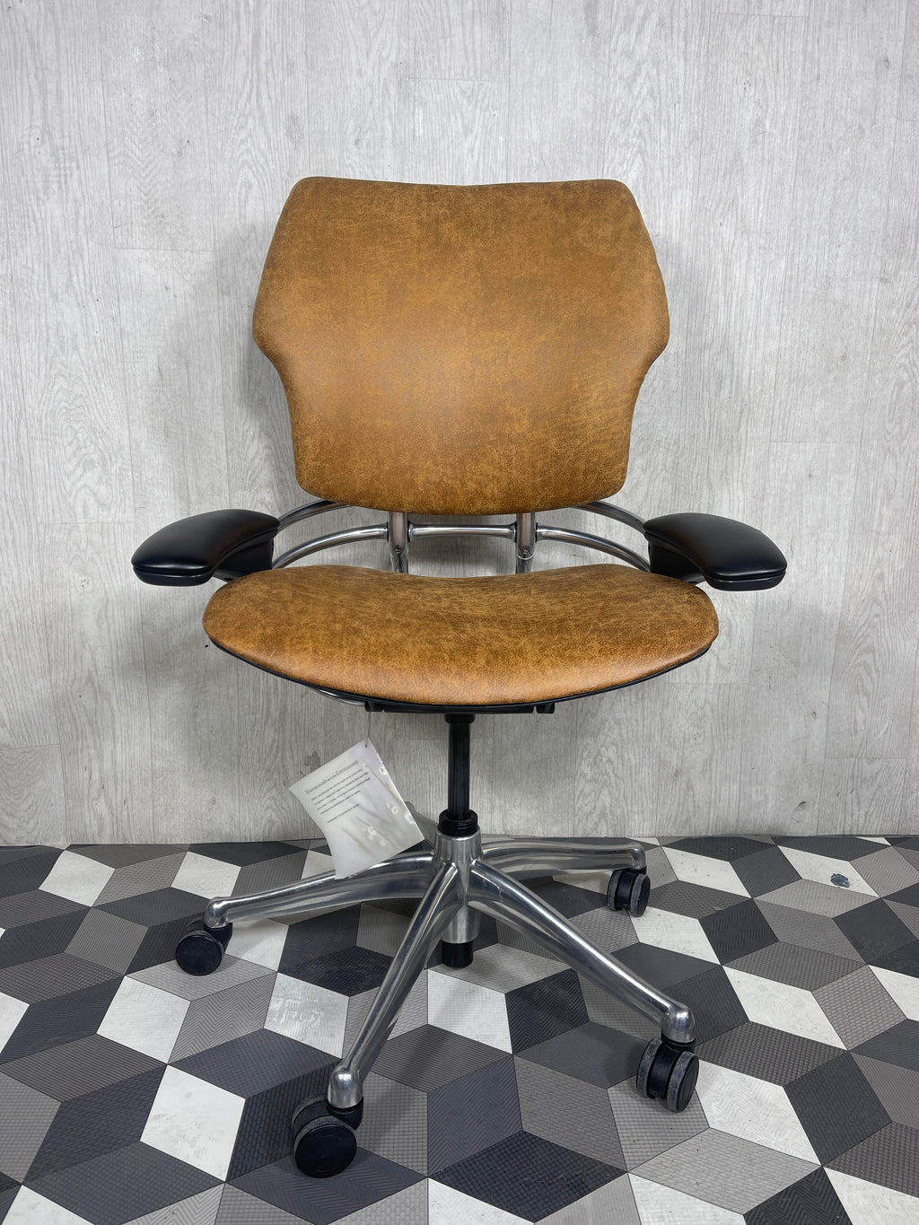 Humanscale Freedom Chrome Distressed Brown